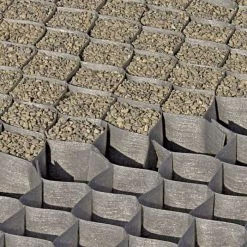 DuPont GroundGrid, 4 Ft. X 25 Ft., 50 Mm X 55 Mm Cells